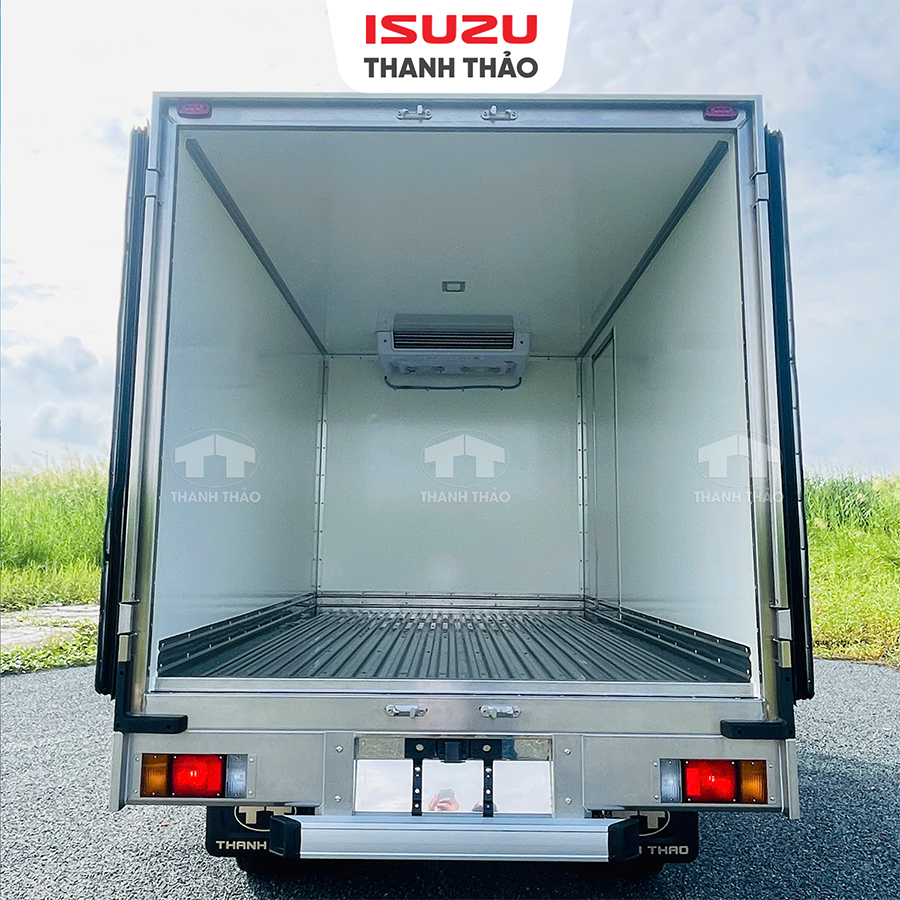 Xe tải Isuzu QKR230 Đông Lạnh - Tải 2.1 tấn - Thùng dài 3m5