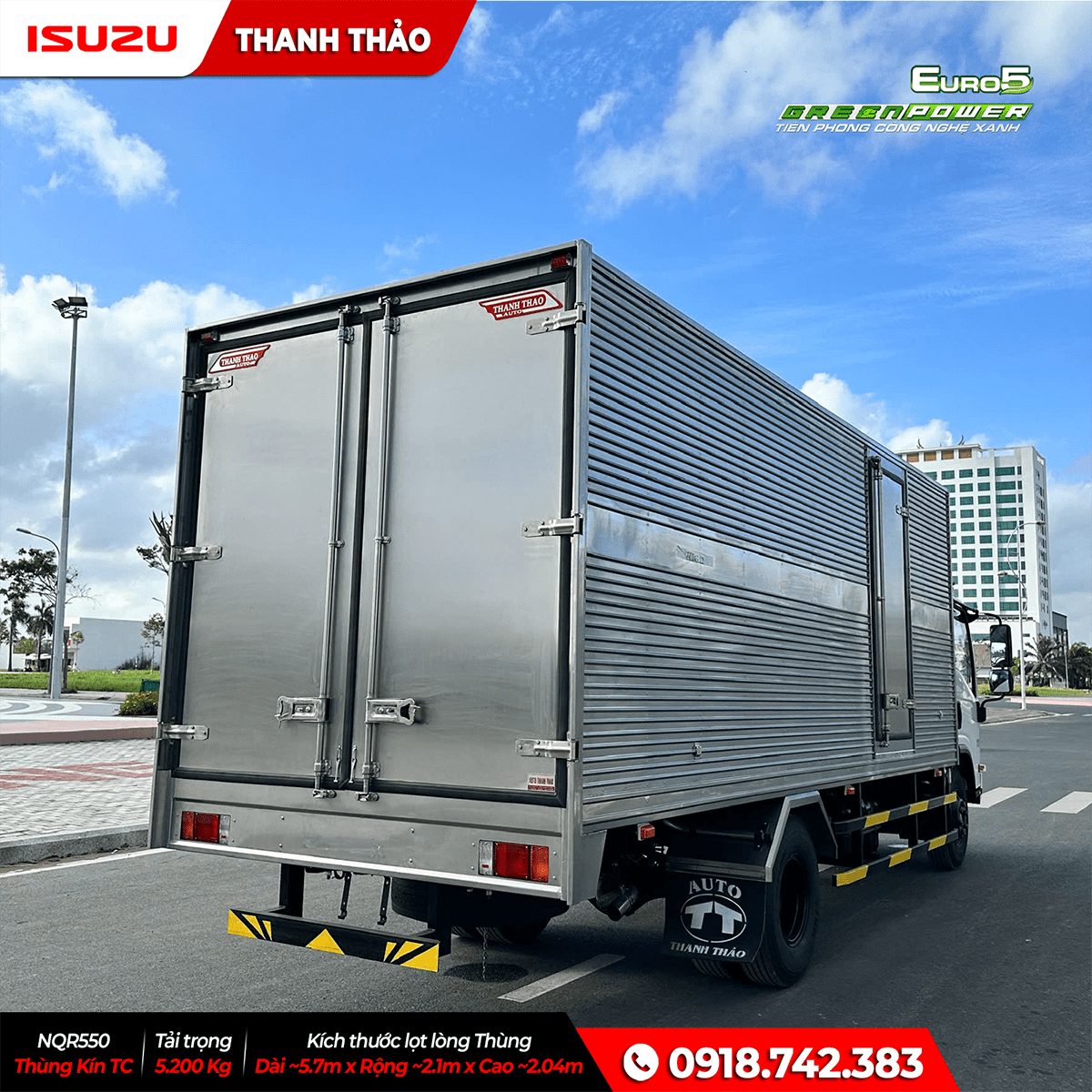 Xe tải Isuzu NQR550 Thùng Kín TC - Tải trọng 5.2 tấn - Thùng dài 5m7