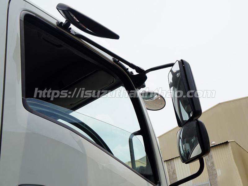 Xe tải Isuzu FRR650 Thùng Kín 304 - Tải trọng 5.75 tấn - Thùng dài 6m6