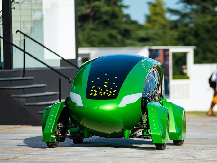 Robot Kar-go giao thuốc tới viện dưỡng lão ở Anh