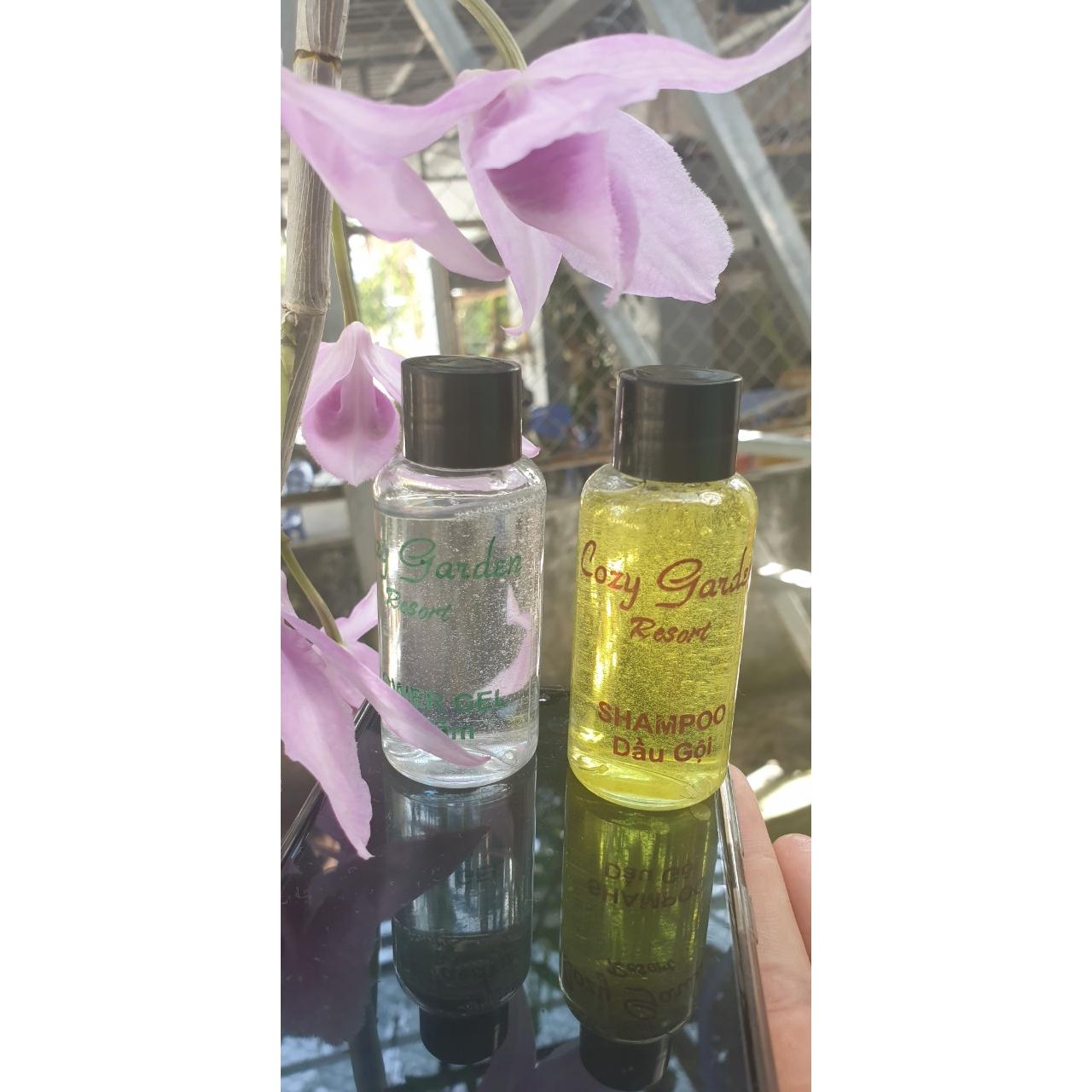 CHAI SỮA TẮM + CHAI DẦU GỘI