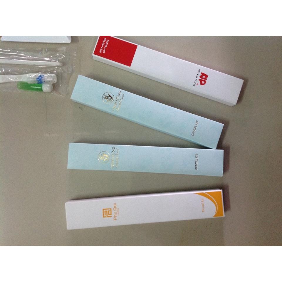 Bàn chải-kem đánh răng có hộp