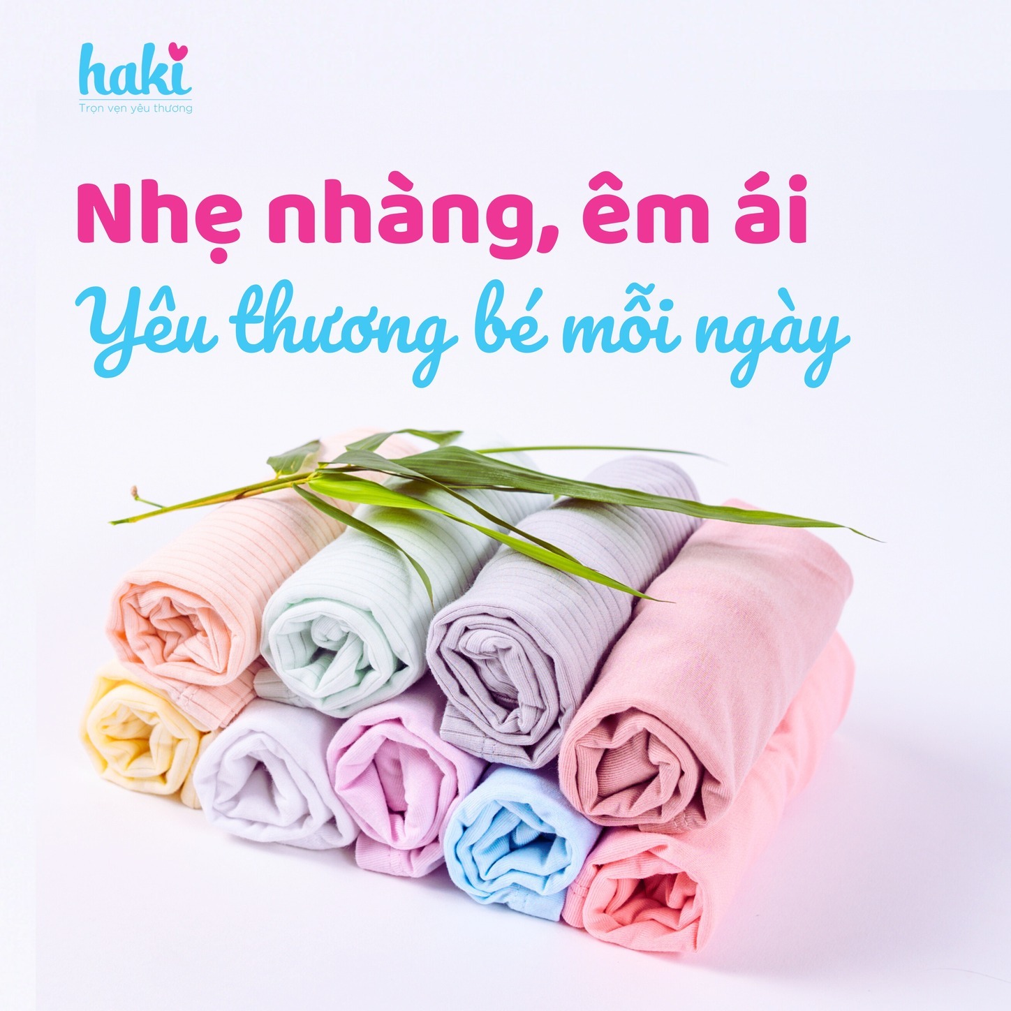 Quần áo trẻ sơ sinh: Cách lựa chọn loại vải an toàn và thoải mái cho bé yêu