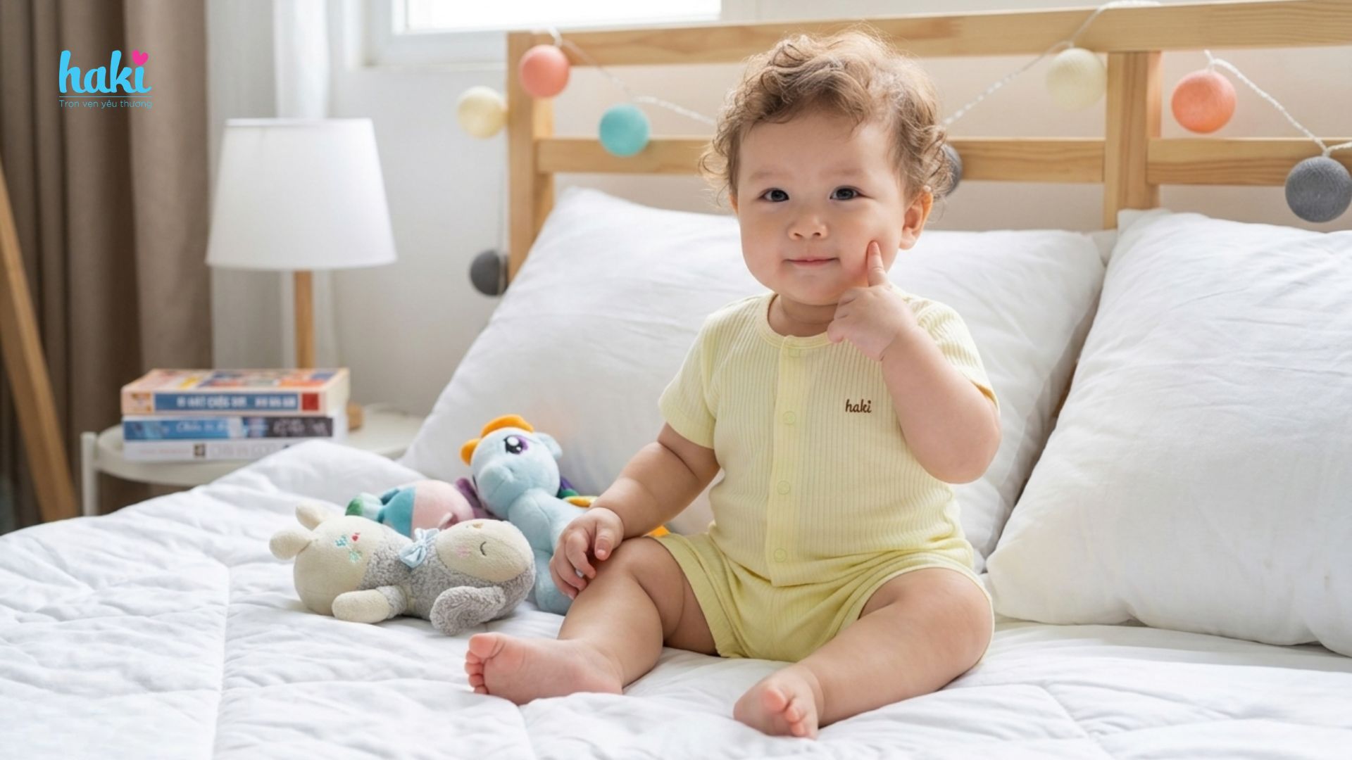 Mua bao nhiêu bộ quần áo là đủ cho bé?