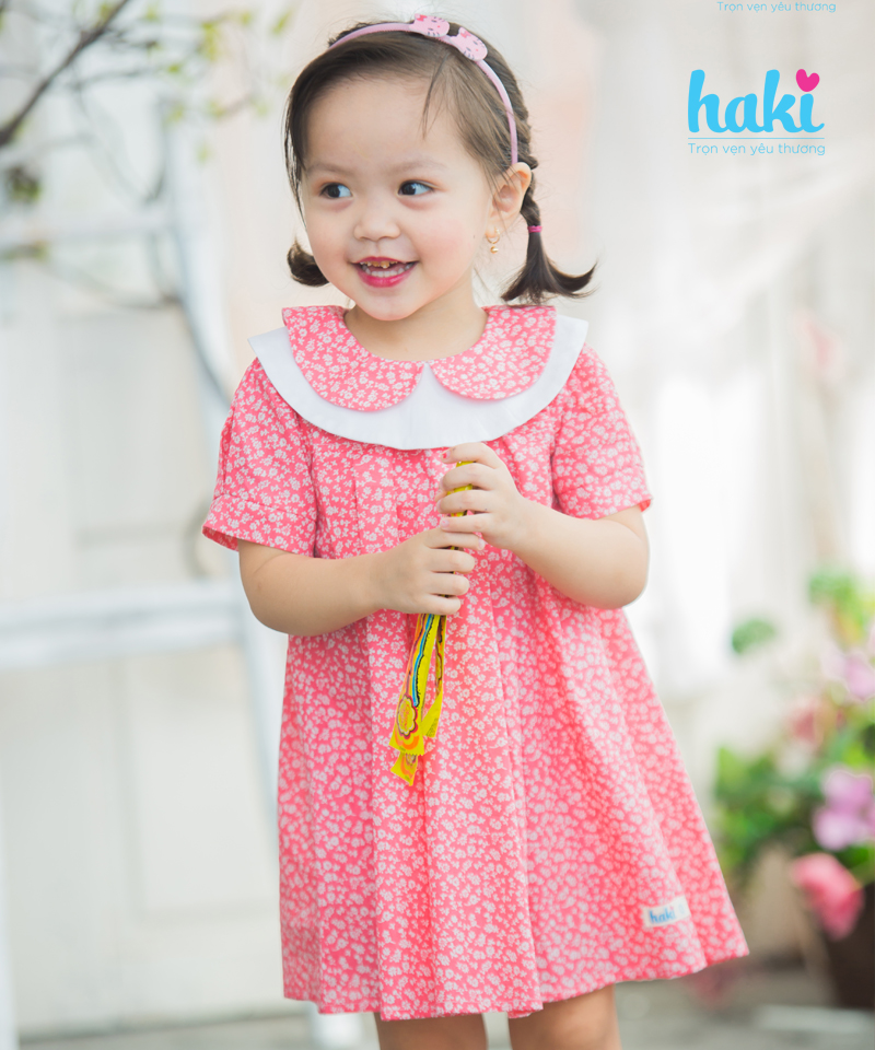 Váy Polo bé gái KidsPlaza cổ sen viền chữ HN23H (Trắng) - KidsPlaza
