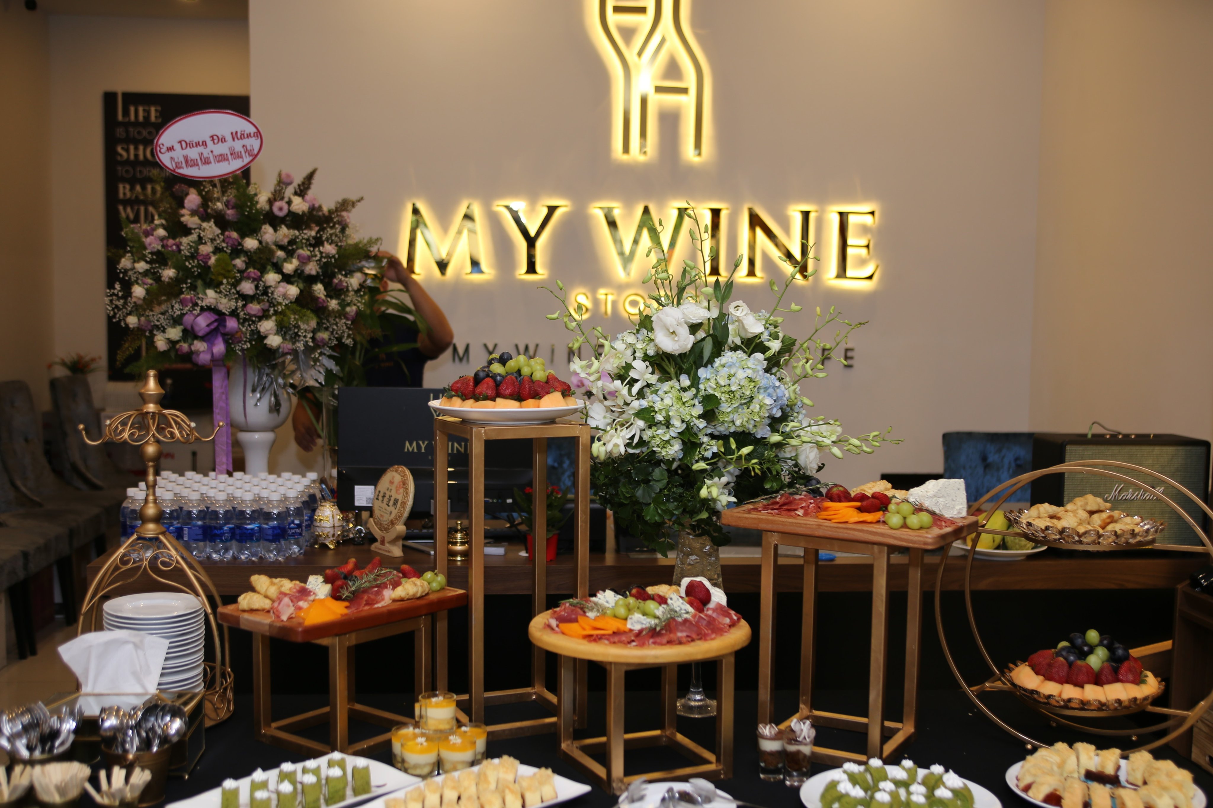 Cửa hàng rượu vang MY WINE Store - My wine like my wife