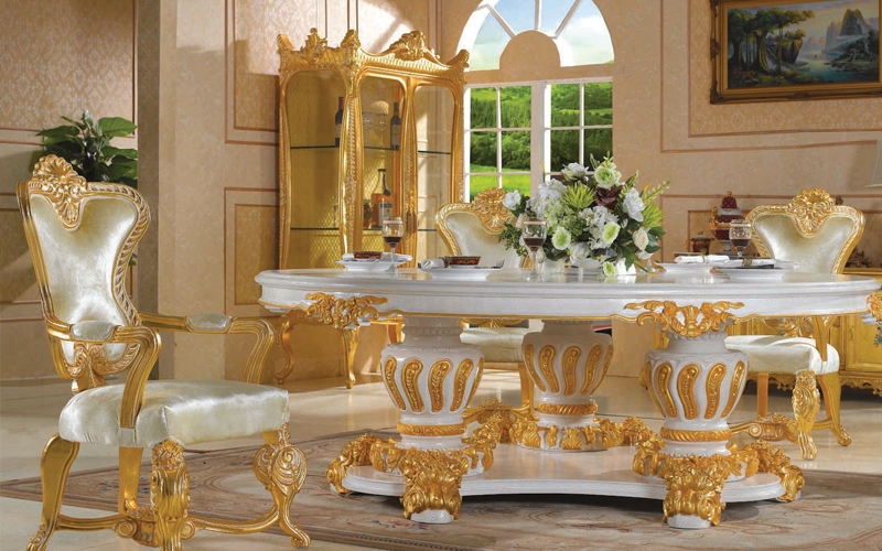 Nội thất mạ vàng