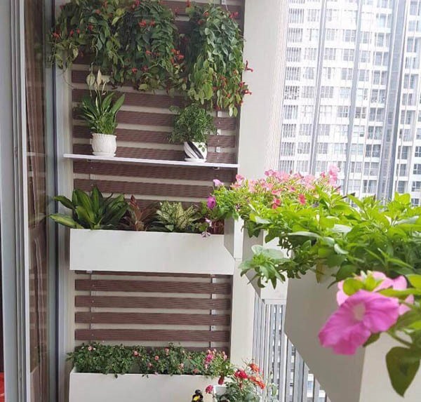 Hoàn thiện ban công chung cư