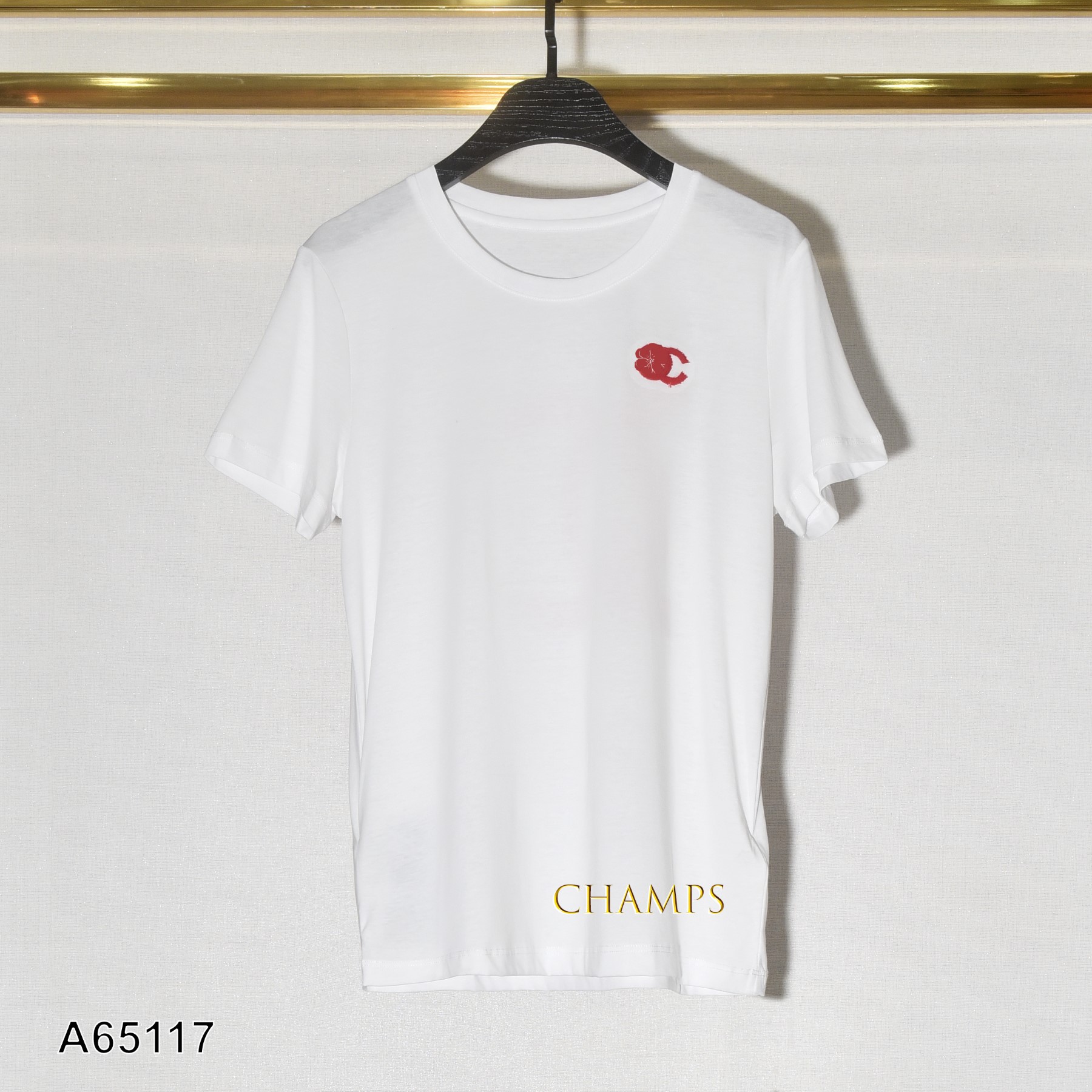 ÁO THUN TRẮNG CHANEL ĐỎ 65117