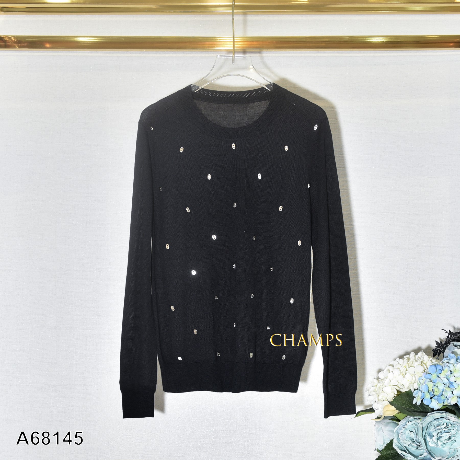 ÁO LEN ĐEN ĐÍNH NÚT 68145