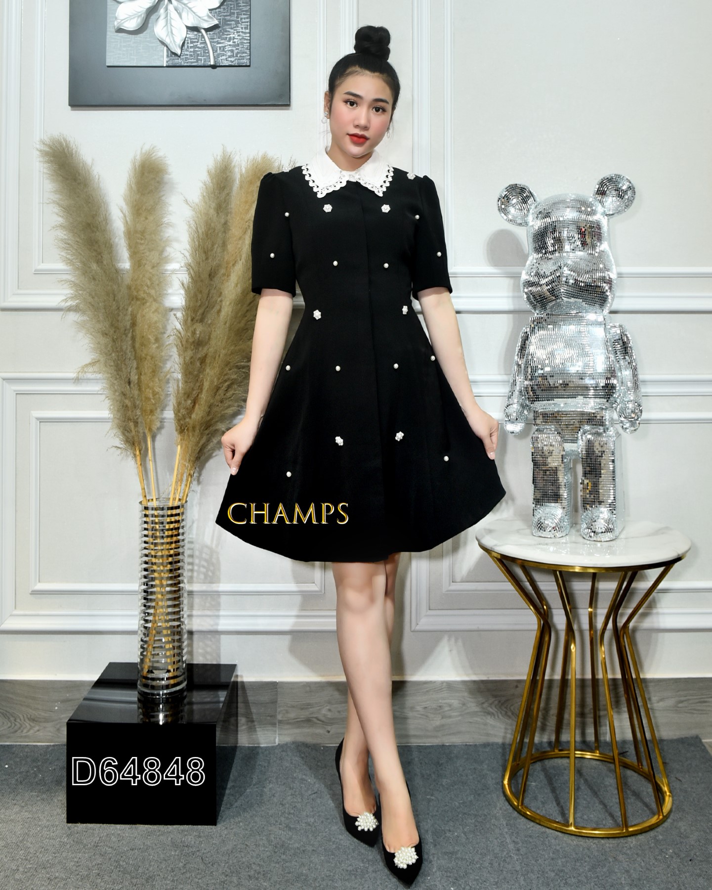 ĐẦM MIUMIU ĐÍNH HẠT BẸT CỔ REN ĐEN 64848