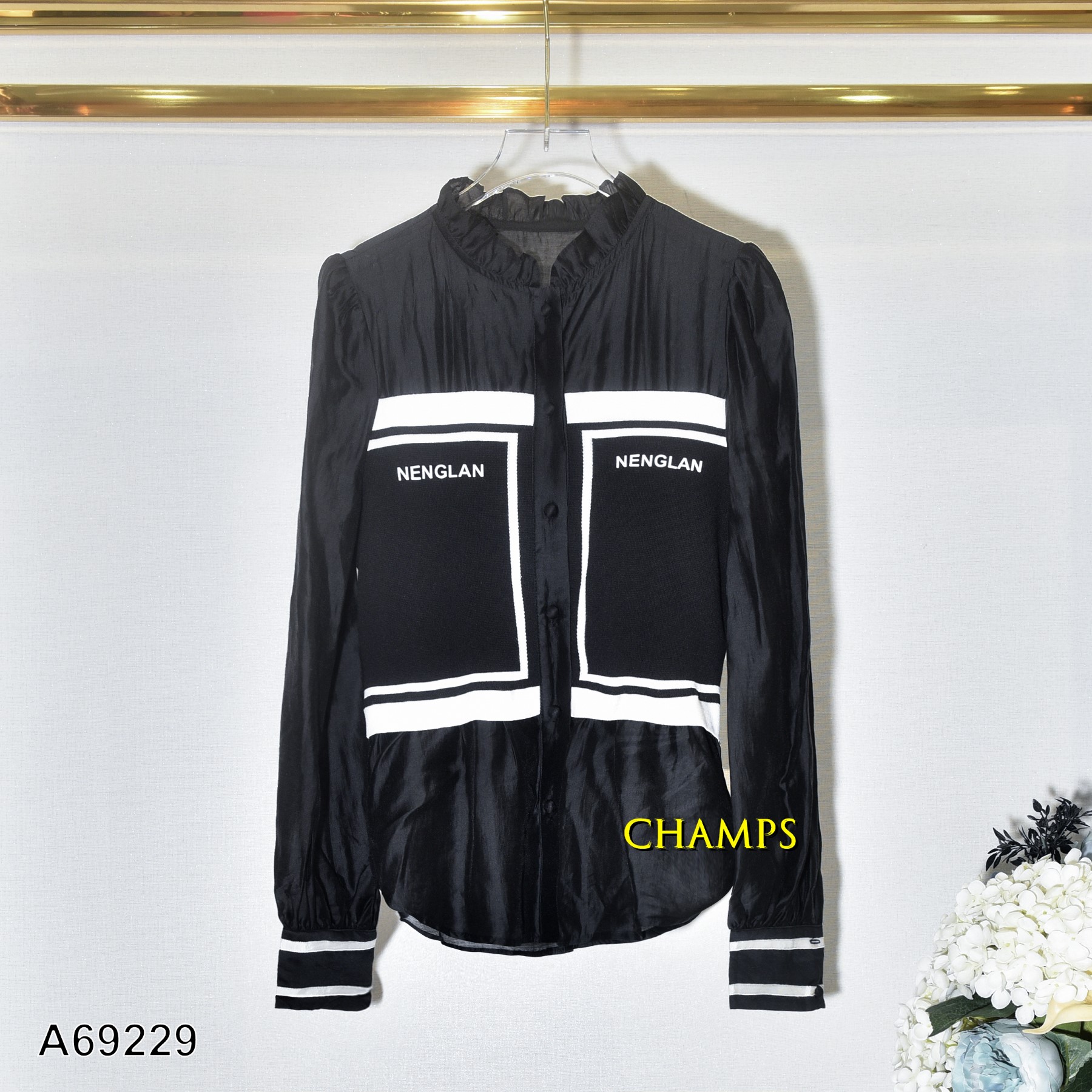 ÁO ĐEN SƠ MI CHANEL LEN 69229