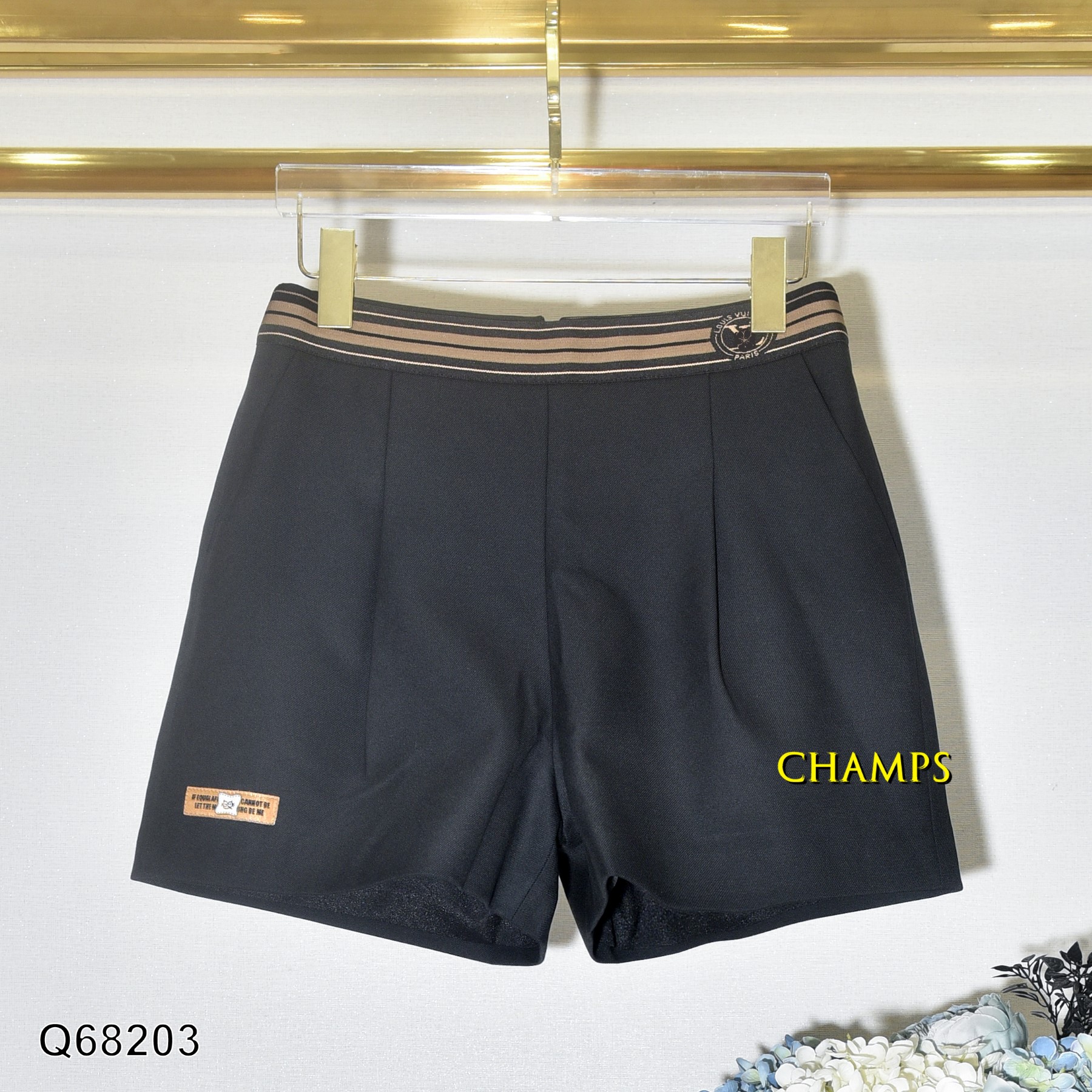 QUẦN SHORT DẠ ĐEN LƯNG LV 68203