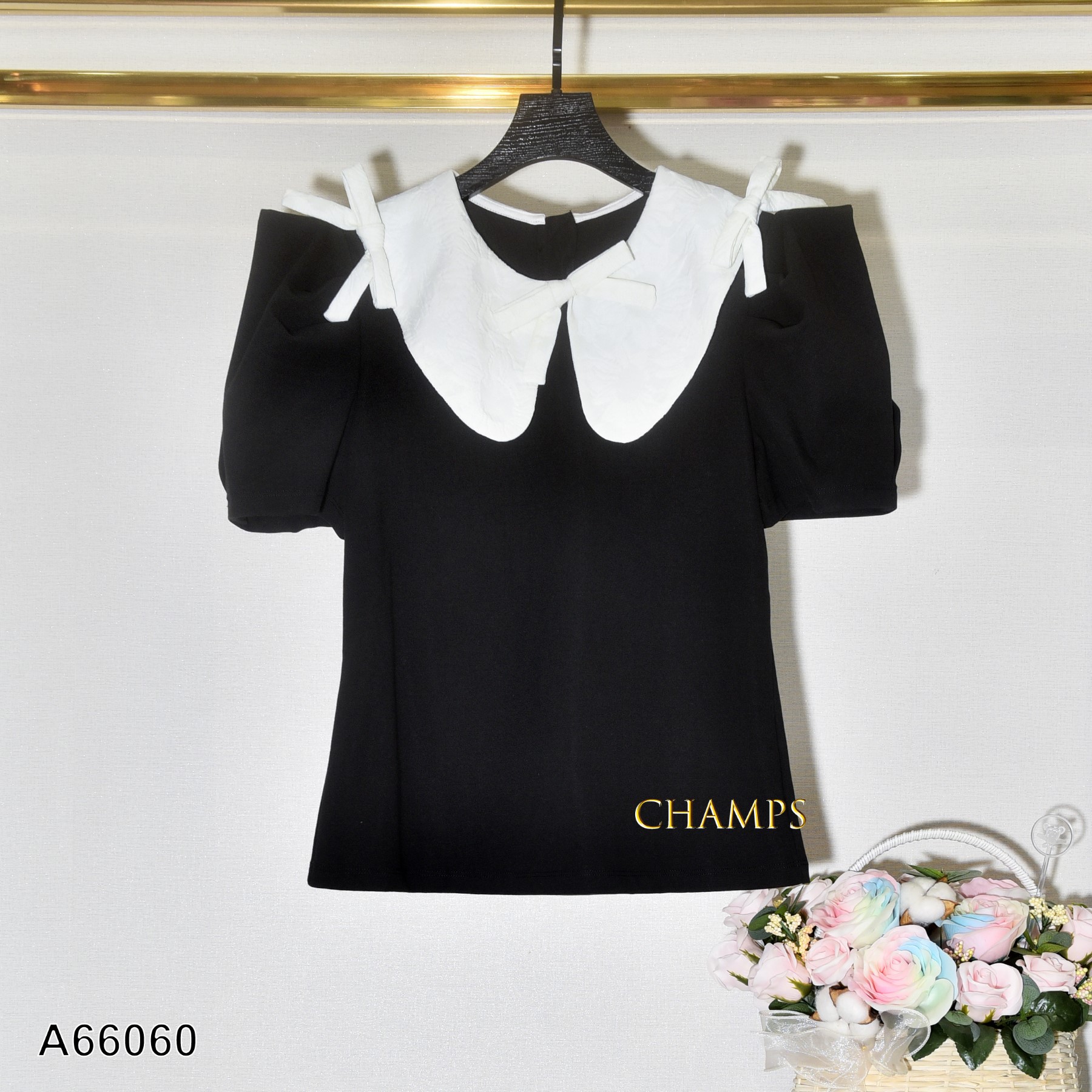 ÁO ĐEN CỔ TRẮNG NƠ 66060