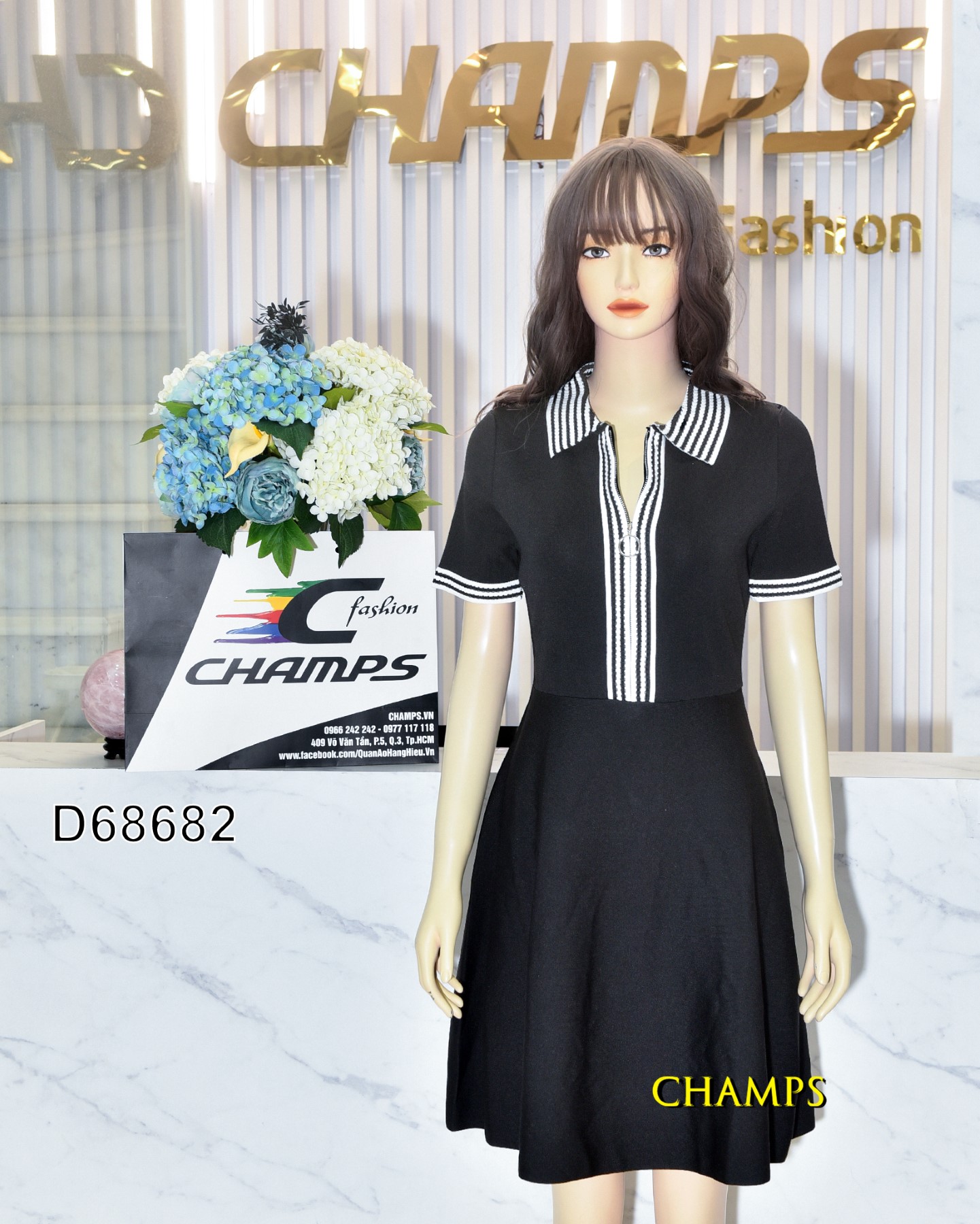 ĐẦM LEN ĐEN CỔ PHỐI SỌC 68682