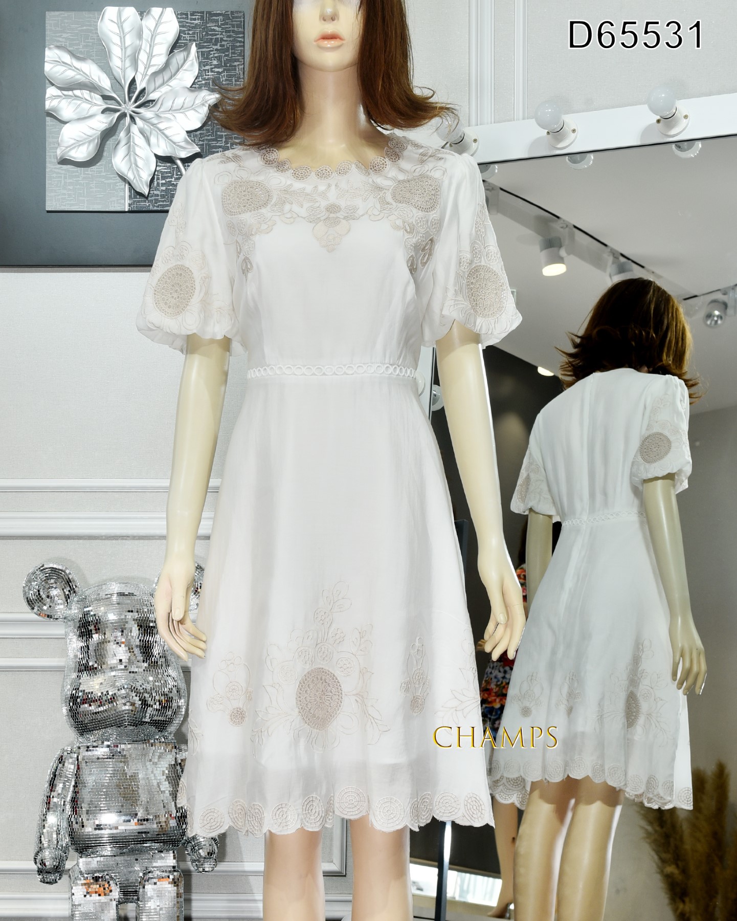 ĐẦM TRẮNG THÊU KEM 65531