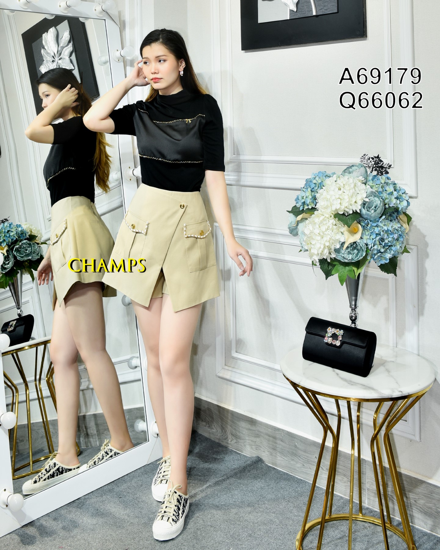 ÁO ĐEN CỔ CAO 69179