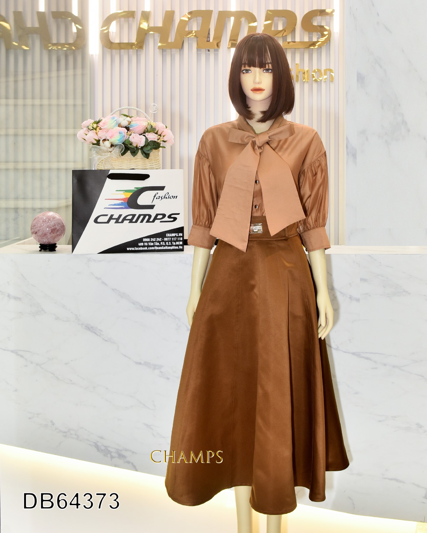 BỘ ÁO TƠ NÂU +CV XÒE 64373