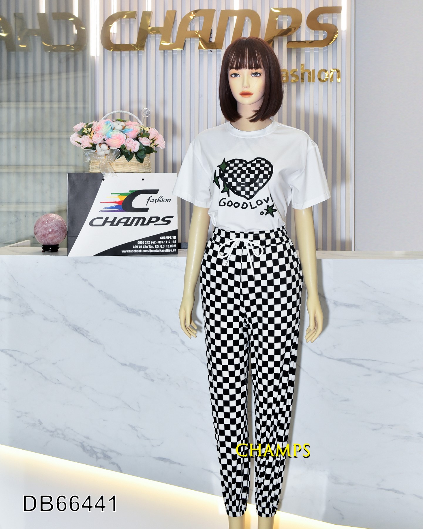 BỘ THUN ÁO TRẮNG +QUẦN Ô 66441