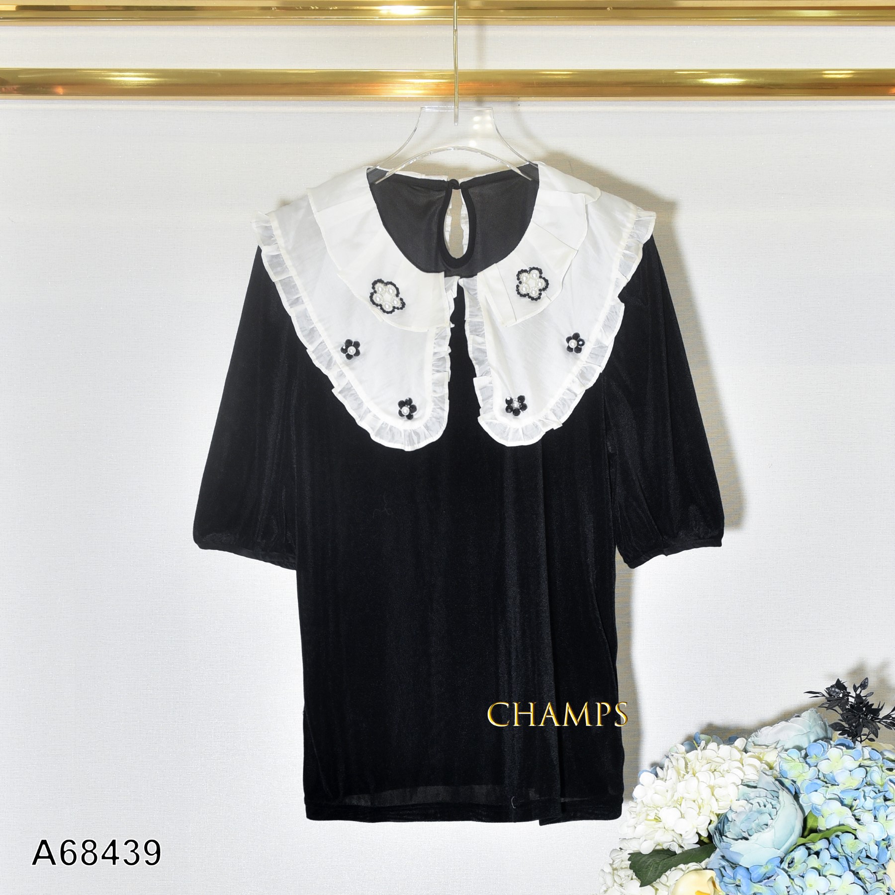 ÁO NHUNG ĐEN CỔ SEN HẠT ĐÁ 68439