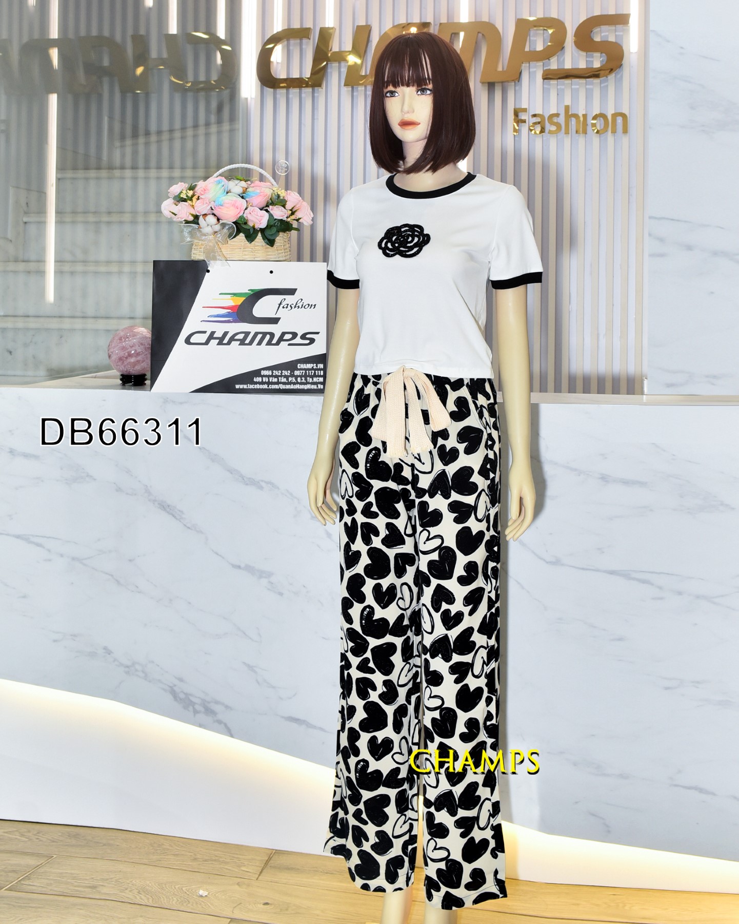 BỘ ÁO THUN TRẮNG +QUẦN SUÔN 66311