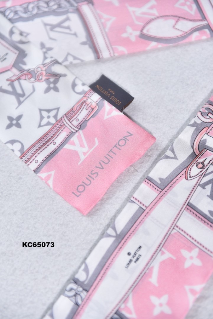 KHĂN NGẮN LV 65073