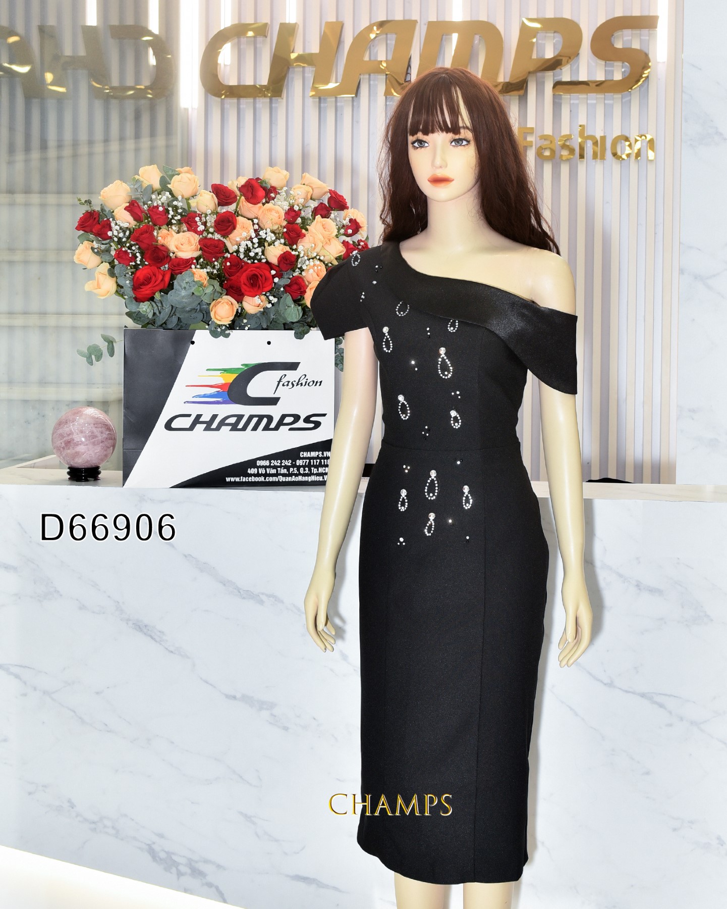 ĐẦM ĐEN ĐÍNH ĐÁ NHỎ XÉO VAI 66906