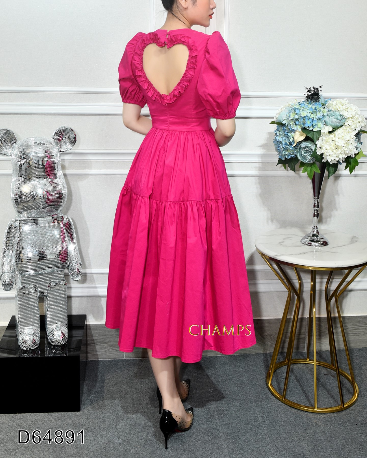 ĐẦM XÔ HỒNG DÀI SAU LƯNG TIM 64891