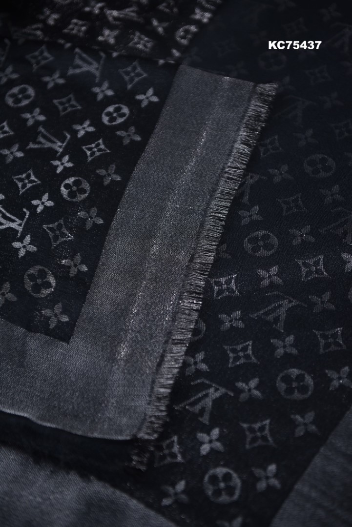 KHĂN CHOÀNG LV HÀNG VIP 75437