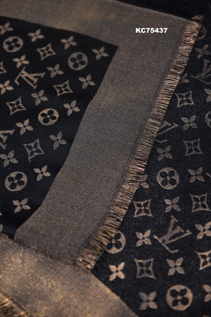 KHĂN CHOÀNG LV HÀNG VIP 75437