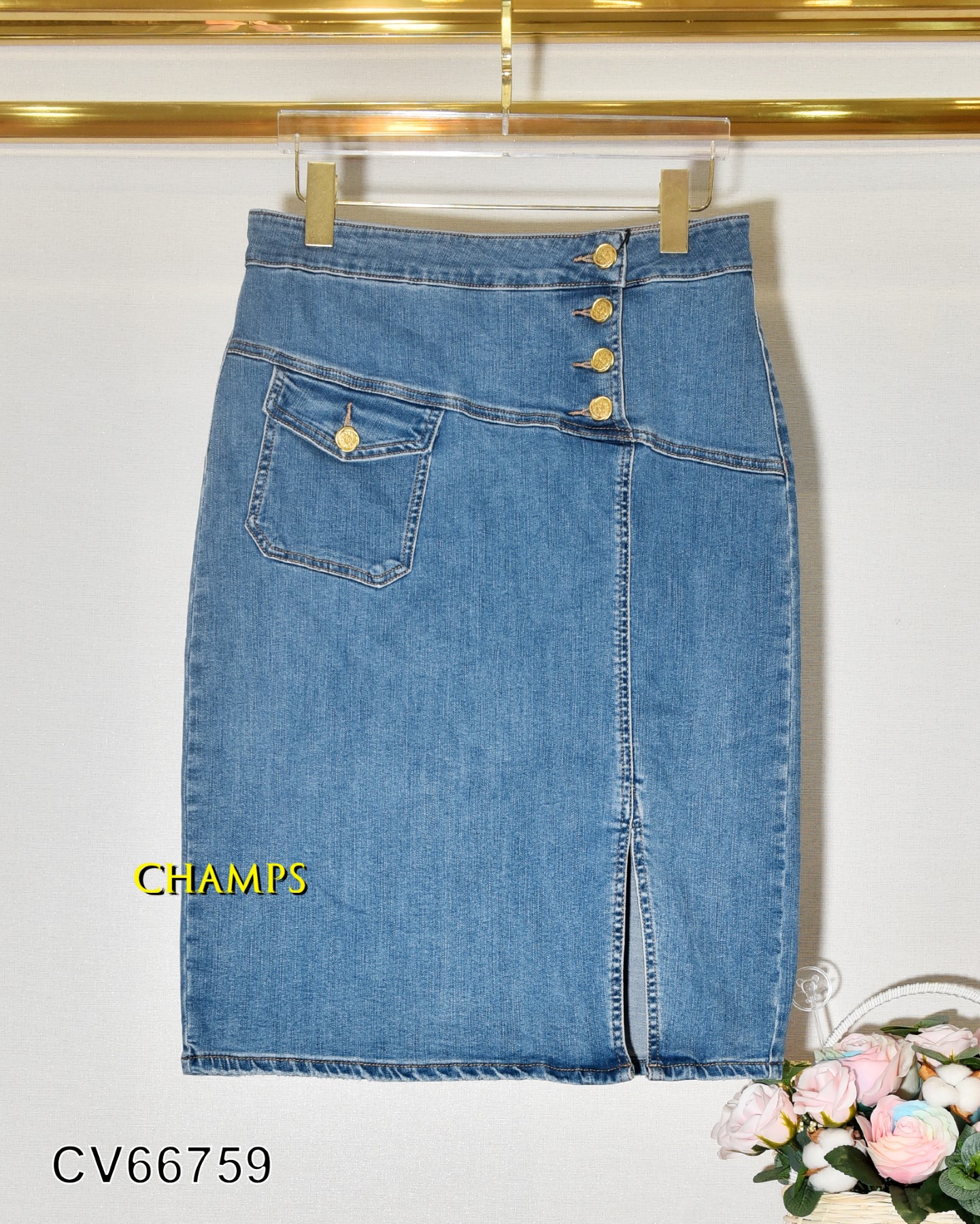 CHÂN VÁY JEAN XANH XẺ NÚT VÀNG 66759