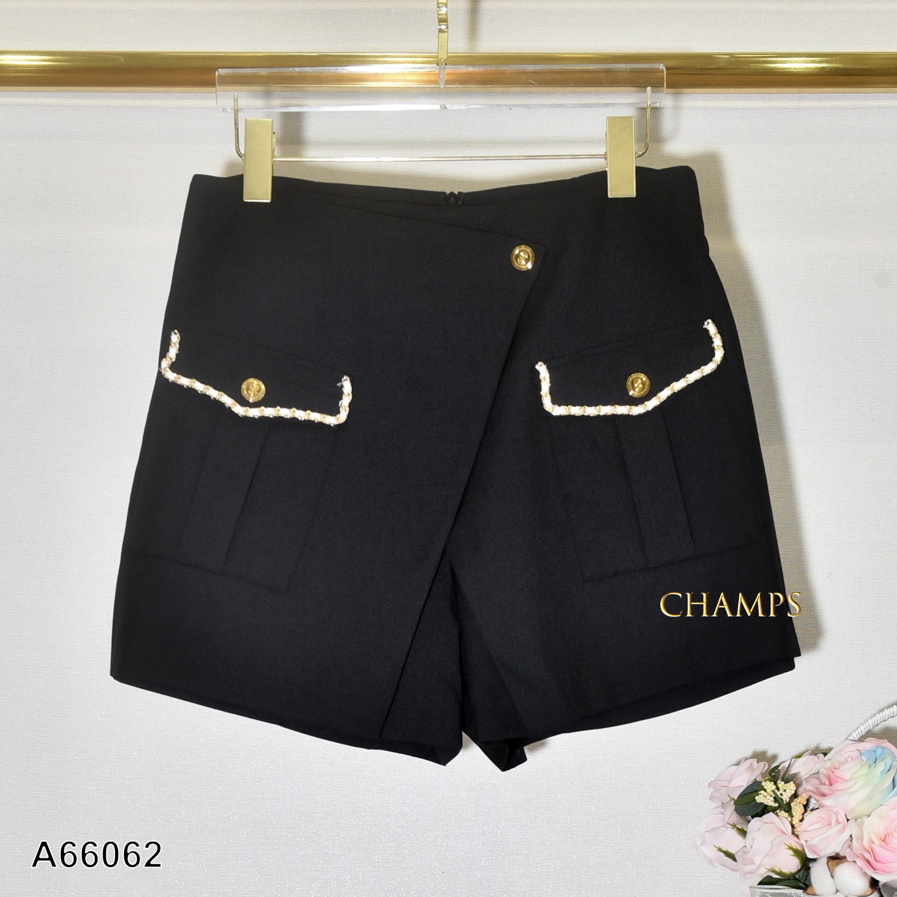 QUẦN SHORT ĐEN XÍCH 66062