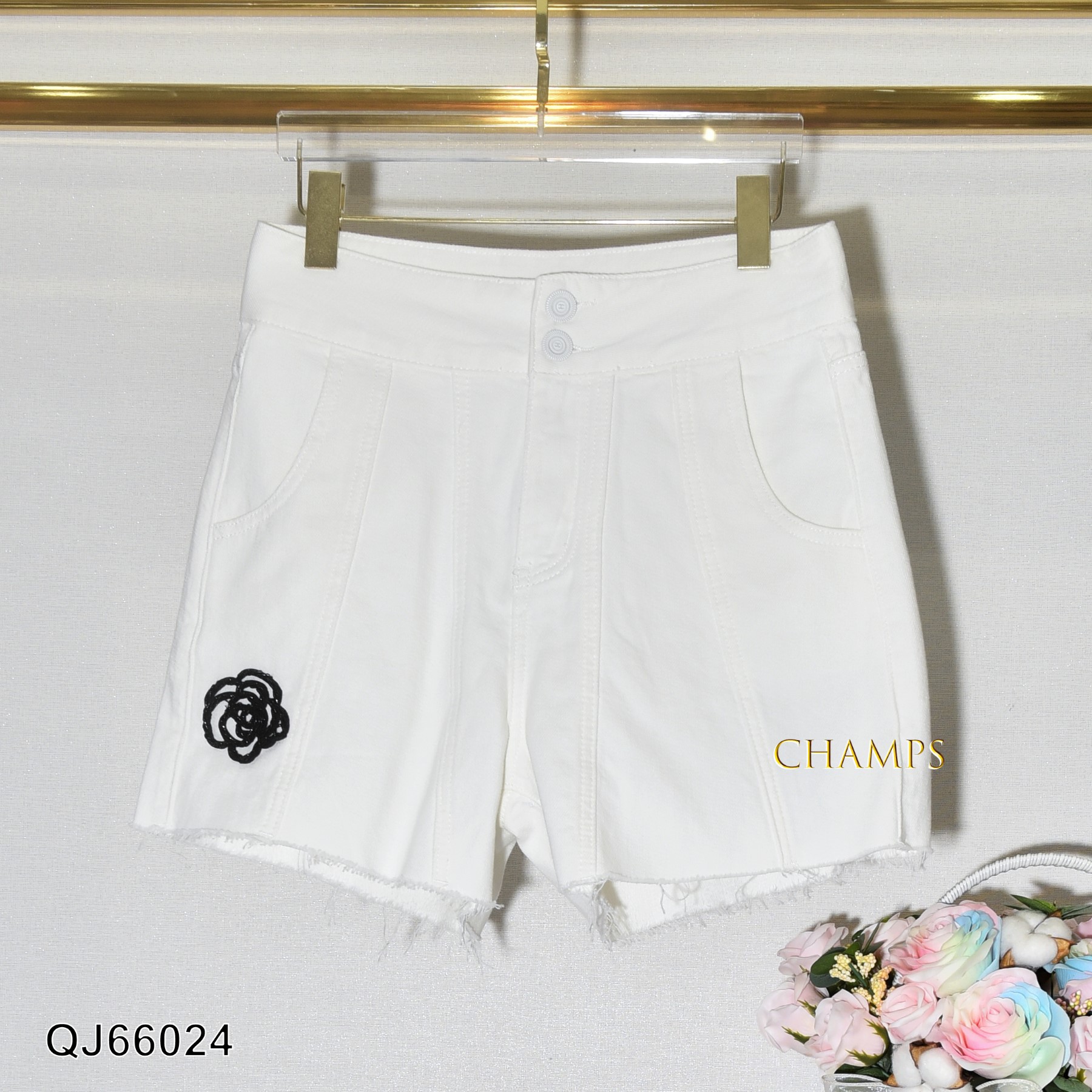 QUẦN JEAN SHORT TRẮNG CHANEL HOA 66024