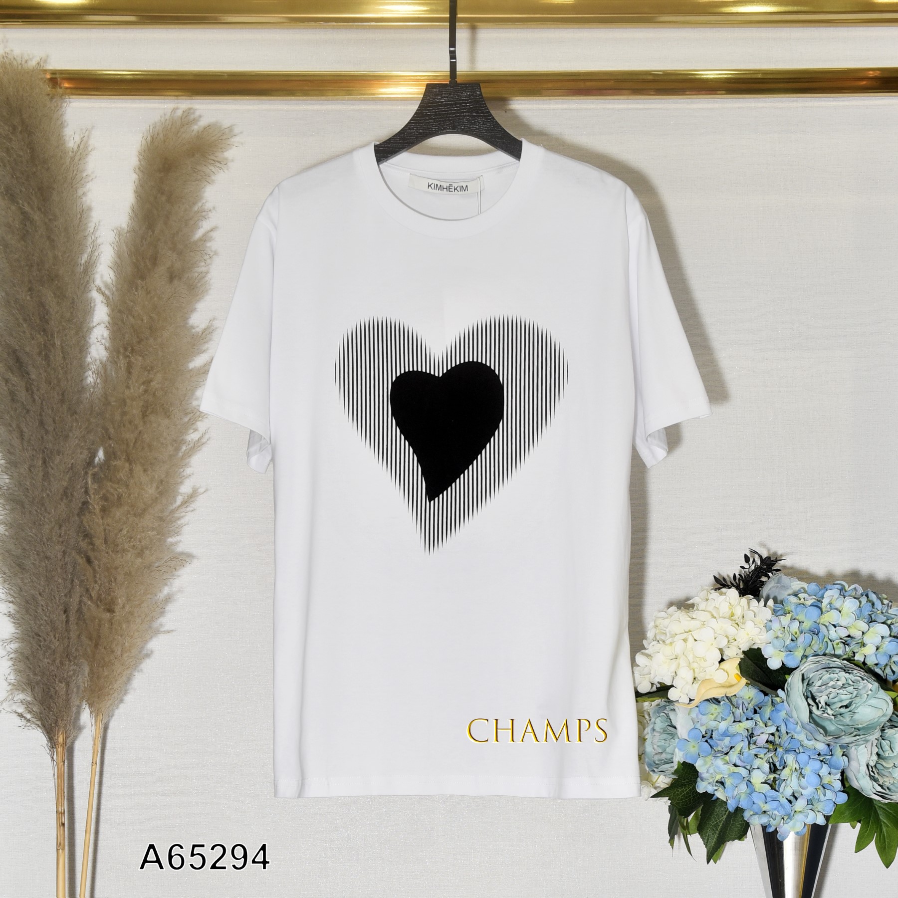 ÁO THUN TRẮNG TIM ĐEN 65294