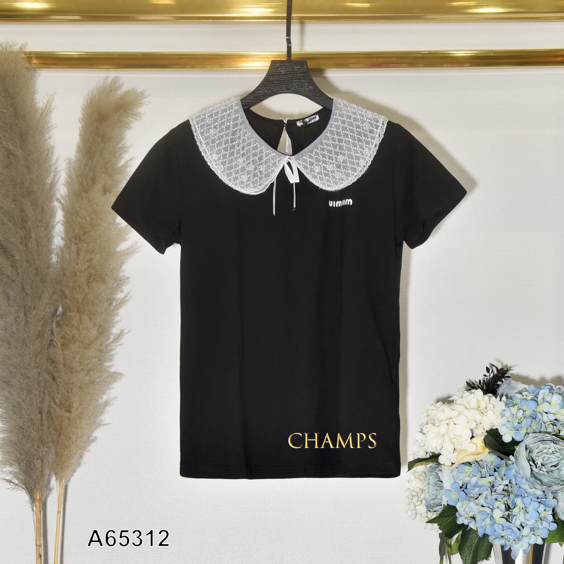 ÁO THUN ĐEN CỔ CƯỜM MIUMIU 65312