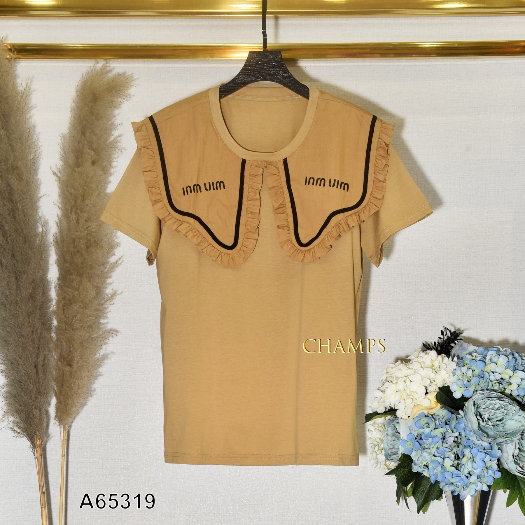 ÁO THUN NÂU CỔ BÈO MIUMIU 65319