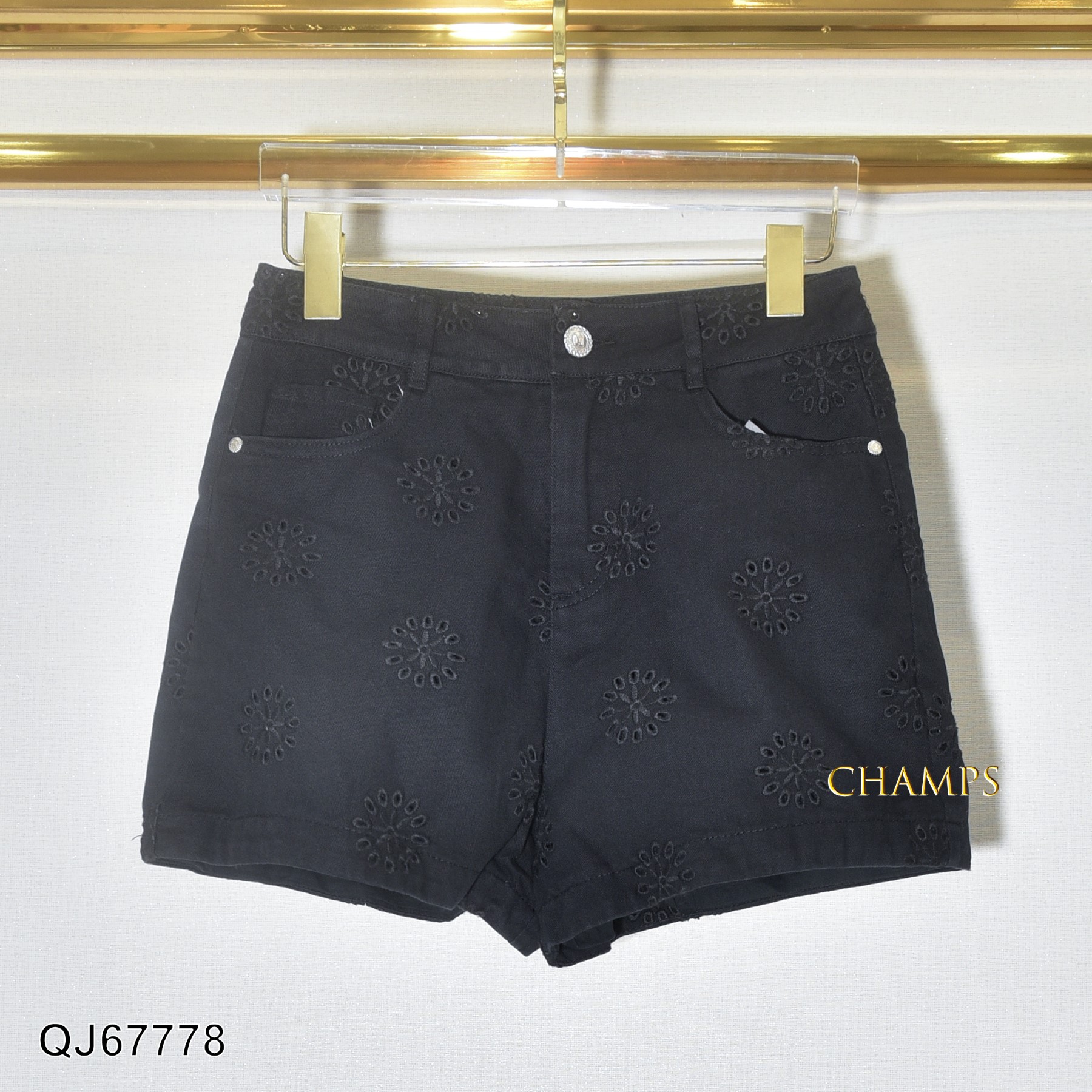 QUẦN SHORT JEAN ĐEN HOA VĂN LỖ 67778