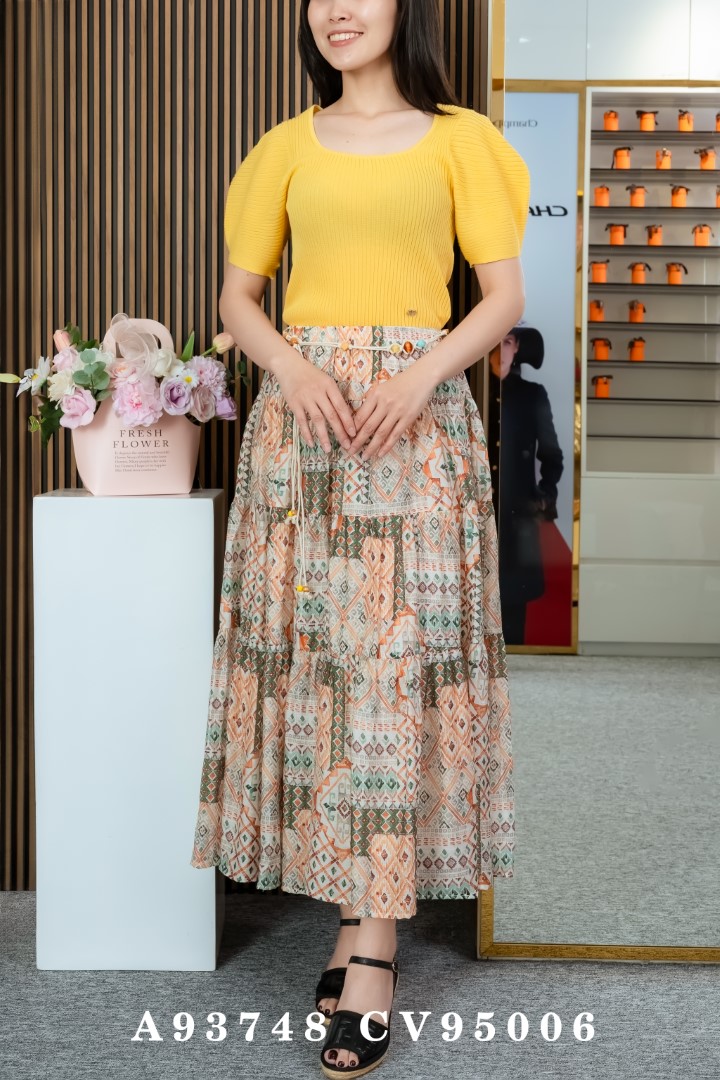 CHÂN VÁY LỤA HOA VĂN NÂU DN 95006