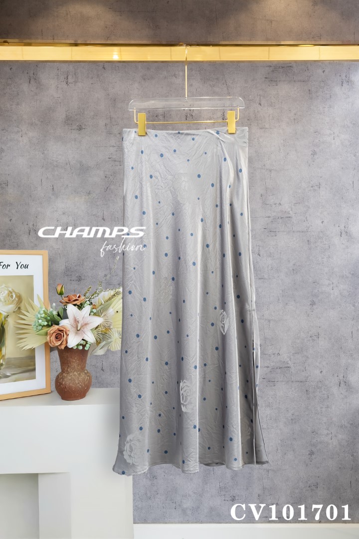 CHÂN VÁY LỤA XÁM CHẤM BI 101701