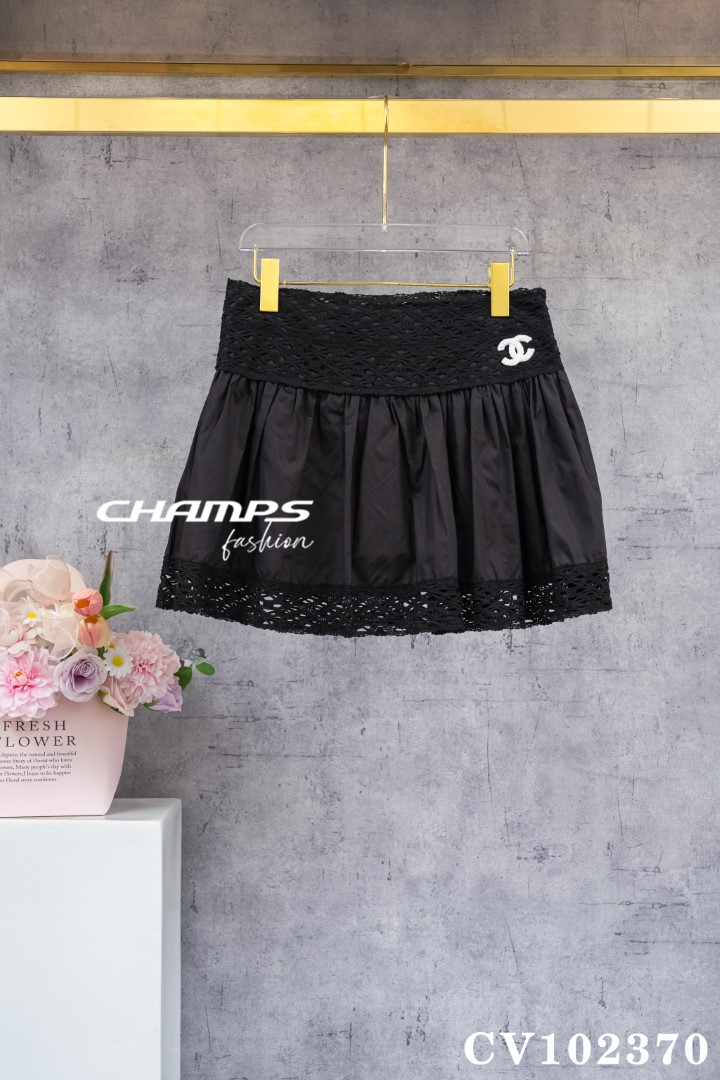 CHÂN VÁY CHANEL ĐEN 102370