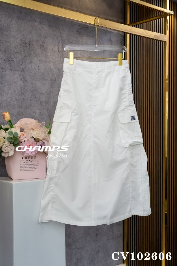 CHÂN VÁY XÔ DÙ MIUMIU TRẮNG 102606