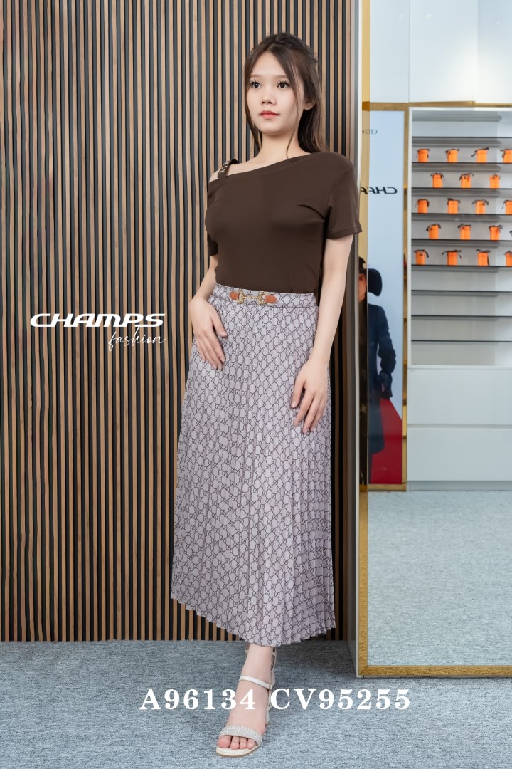 CHÂN VÁY GUCC NÂU XẾP 95255