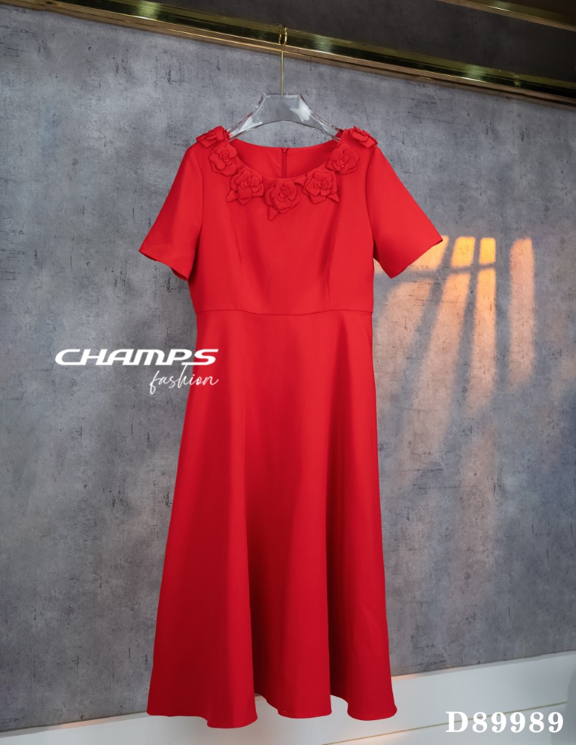 ĐẦM ĐỎ XÒE KẾT HOA CỔ DN 89989