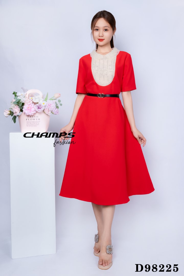 ĐẦM ĐỎ XÒE ĐÍNH HOA KEM DN 98225