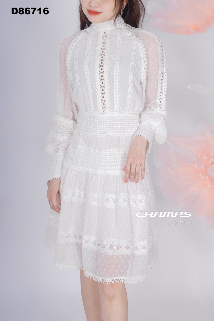 ĐẦM REN TRẮNG TAY DÀI 86716