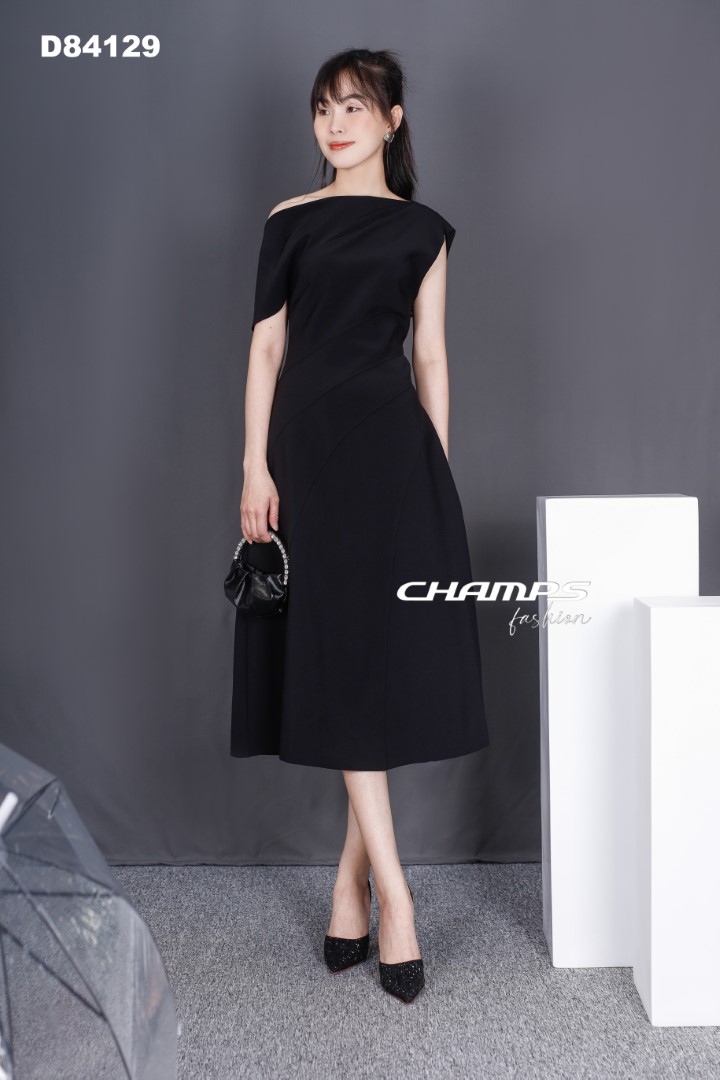ĐẦM ĐEN LỆCH VAI 84129