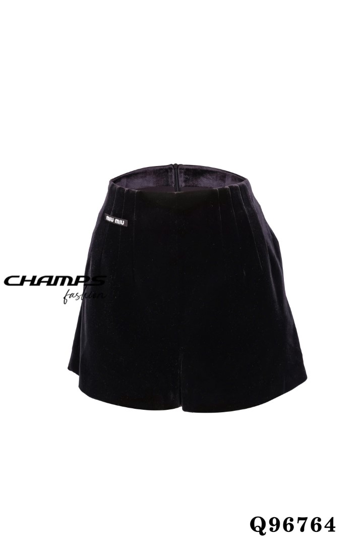 QUẦN SHORT NHUNG ĐEN MIUMIU 96764
