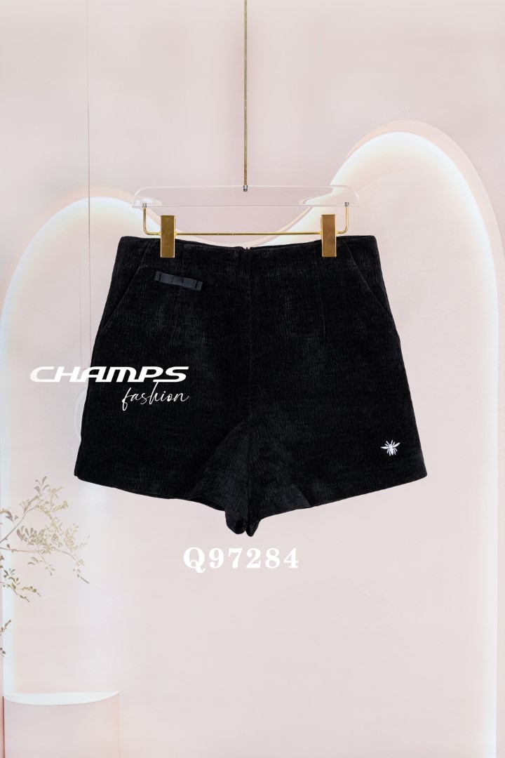 QUẦN SHORT NHUNG ĐEN 97284