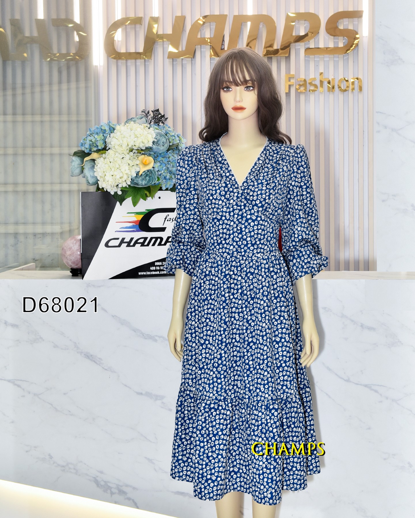 ĐẦM LỤA XANH CHẤM TRẮNG TAY DÀI 68021