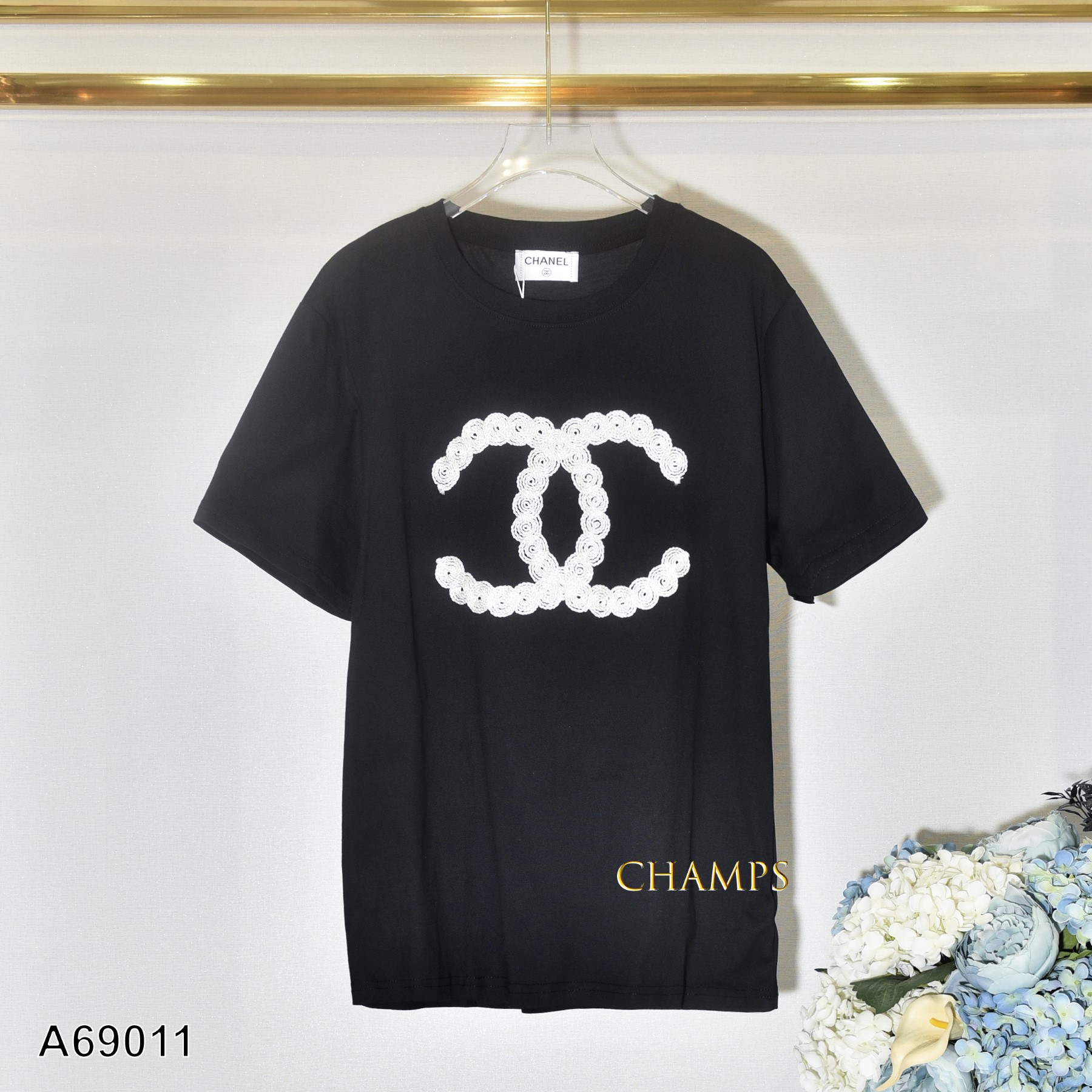 ÁO THUN ĐEN CHANEL HOA NỔI 69011